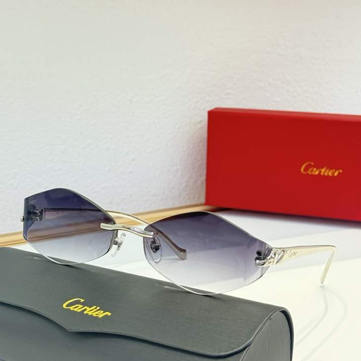 Picture of Cartier Sunglasses _SKUfw79280325fw
